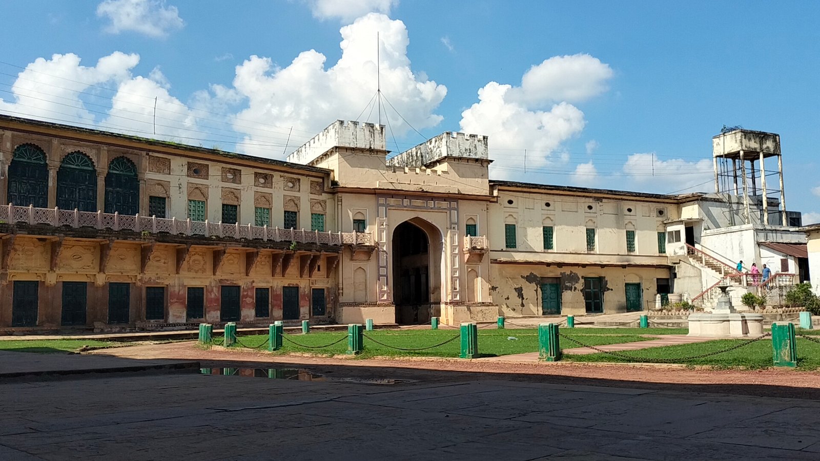 A Living Palace, Not a Forgotten Ruin